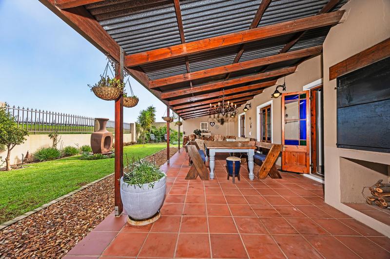 4 Bedroom Property for Sale in Vierlanden Western Cape